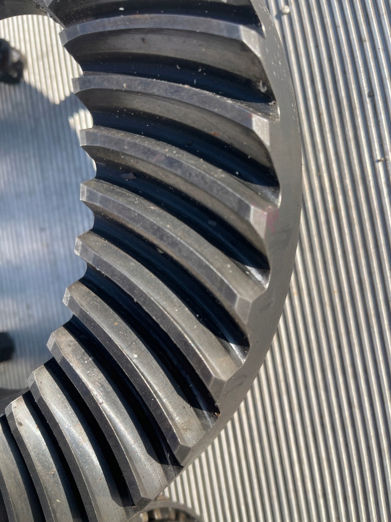 Диференціал колесо вал механізм mascott 98-07rok 41/7 7x4141x7 Зі Шроту