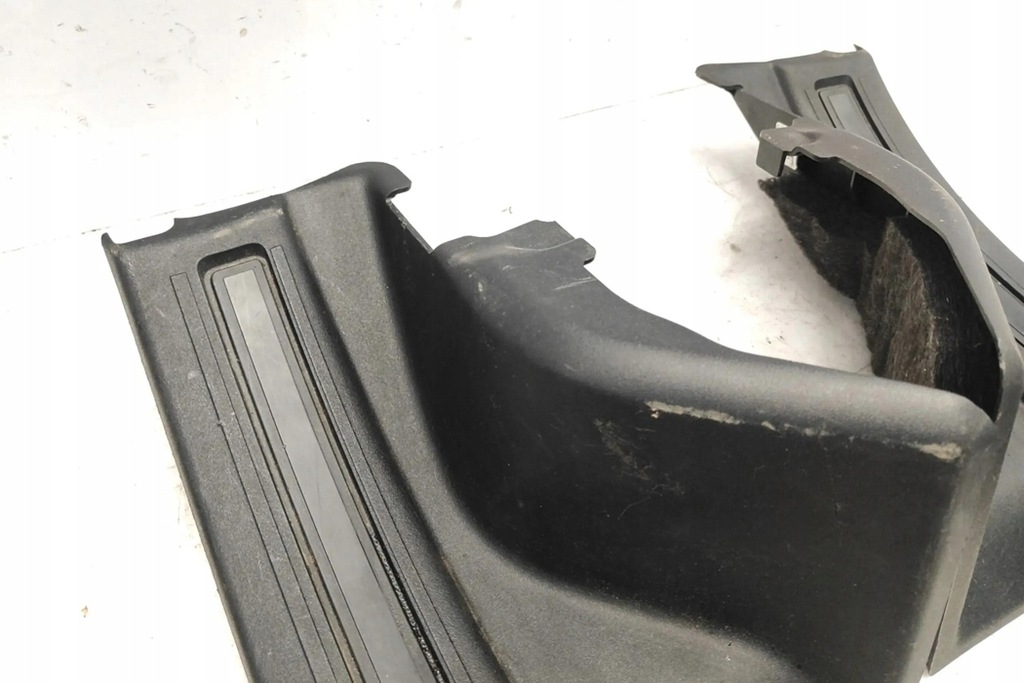 фото №7, Задня ліва молдинг декоративна поріг jaguar xe x760 gx7313244a 2.0l дизель