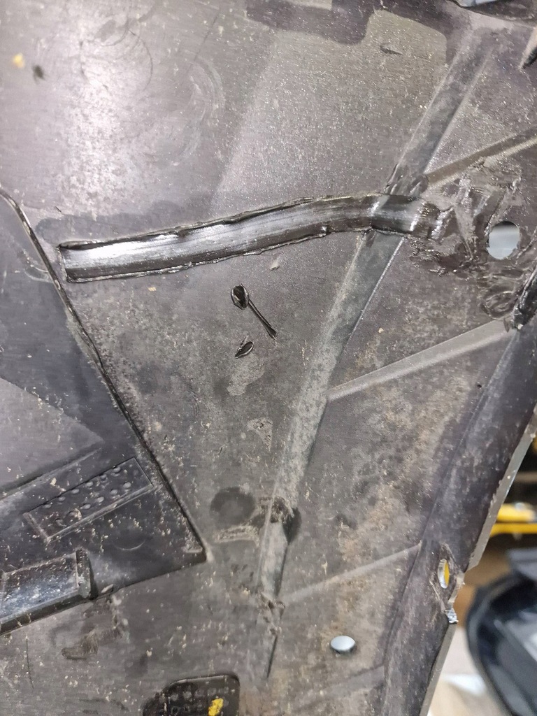 фото №13, Maserati grecale trofeo бампер перед передній