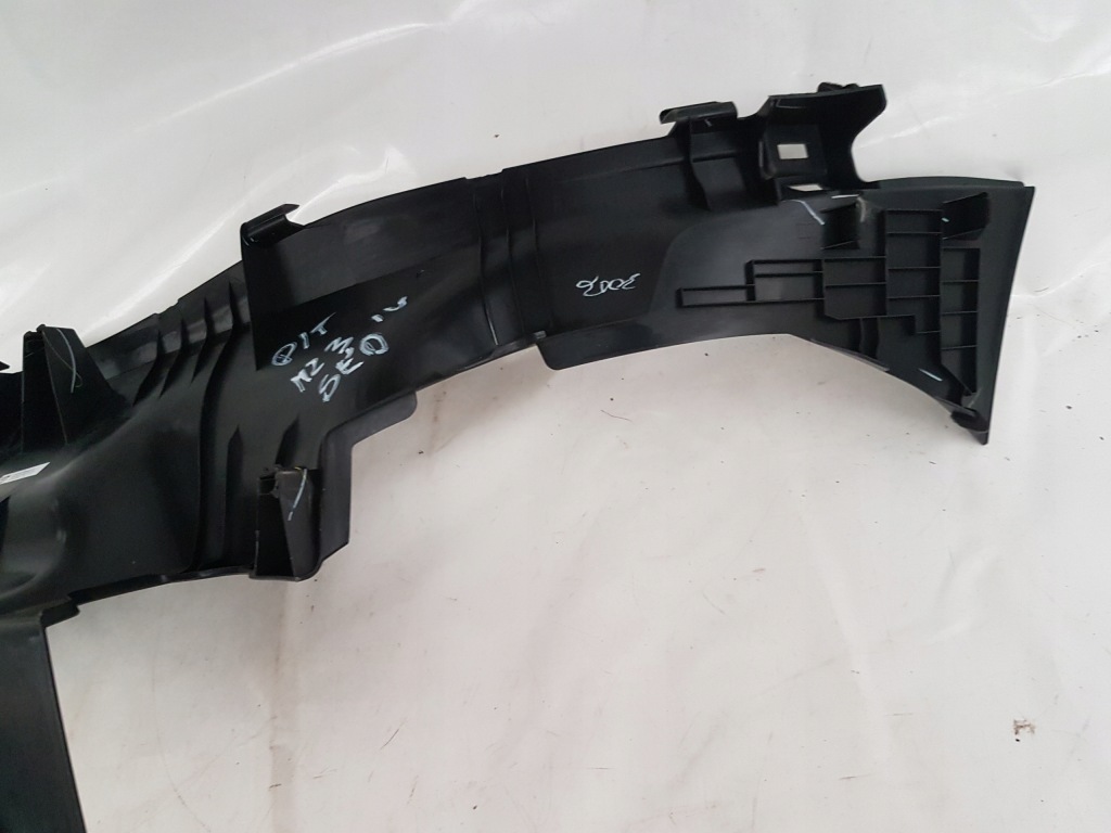 Mazda 3 iv 19- накладка стійка задній седан америка Доставка