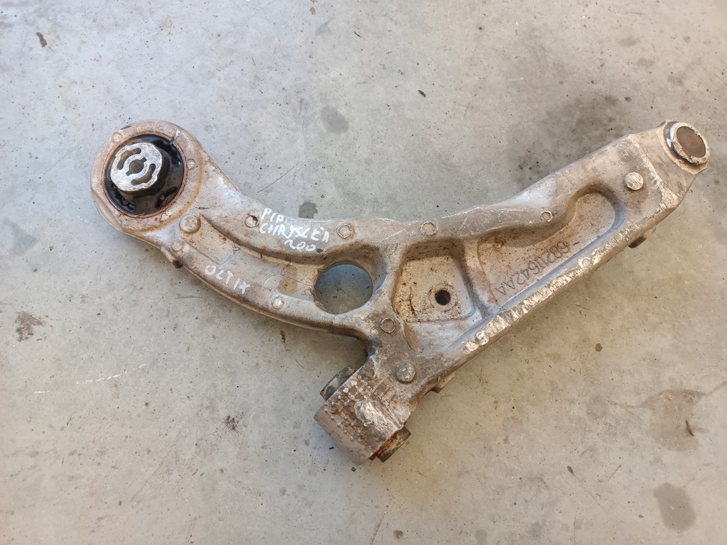 фото №11, Chrysler 200 15- рычаг перед левый правый 2.4 usa