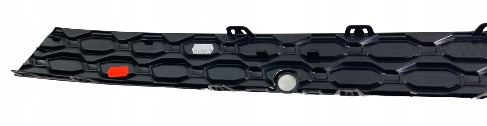 фото №10, Audi rs3 21- 8y средняя решётка бампера задняя