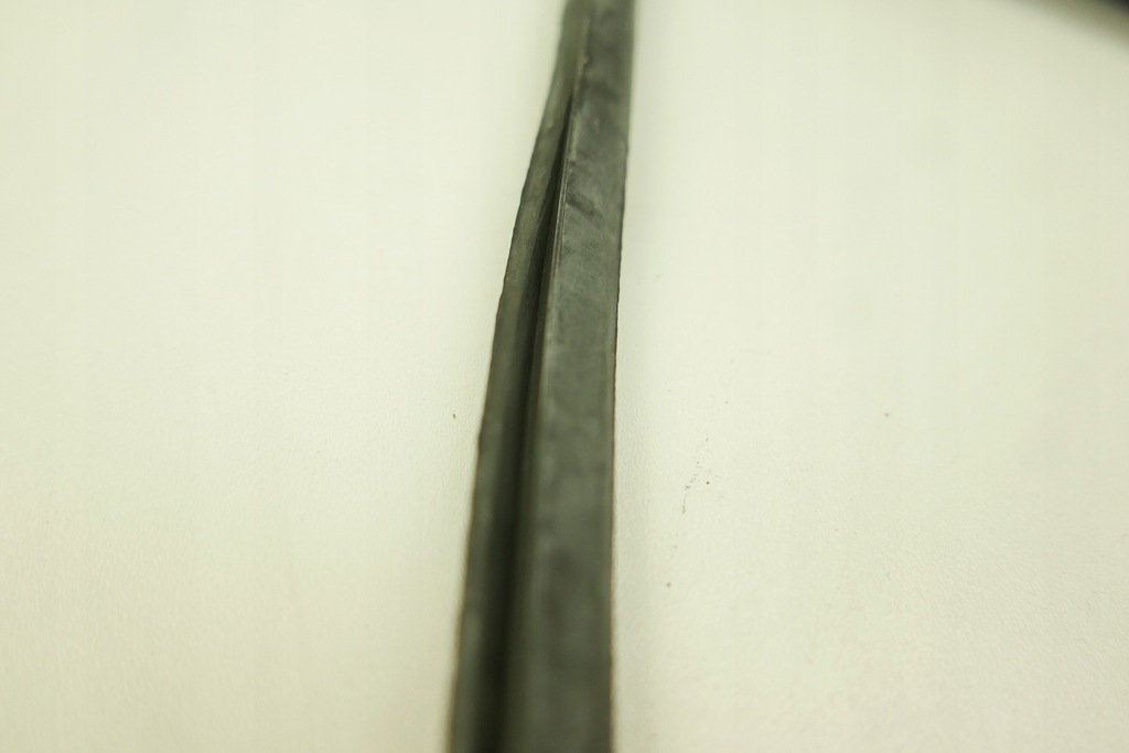 фото №7, Прокладка скло mitsubishi carisma mr100780