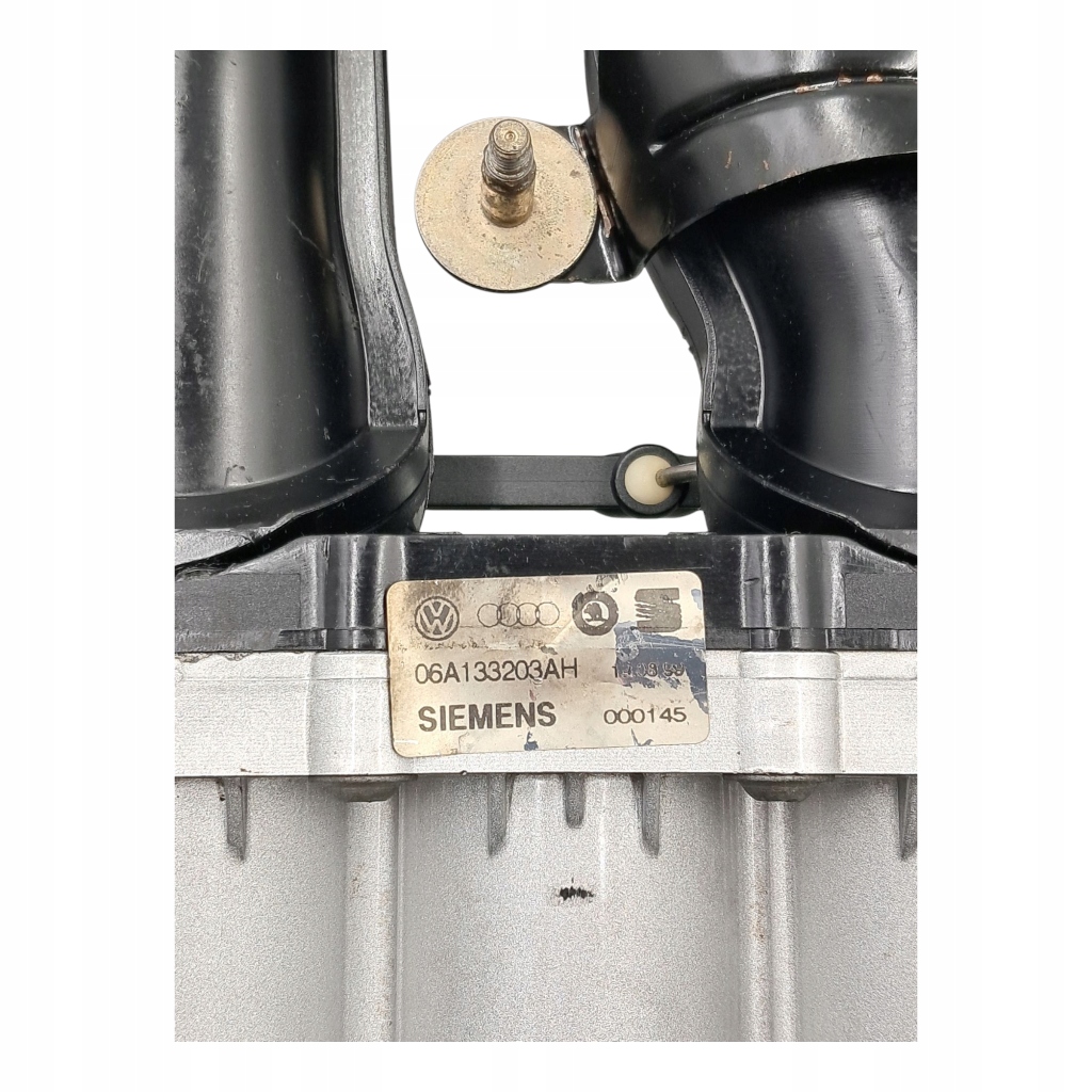 фото №16, Коллектор впускной  двигателя впускной воздуха golf iv leon i 1.8 06a133925gb