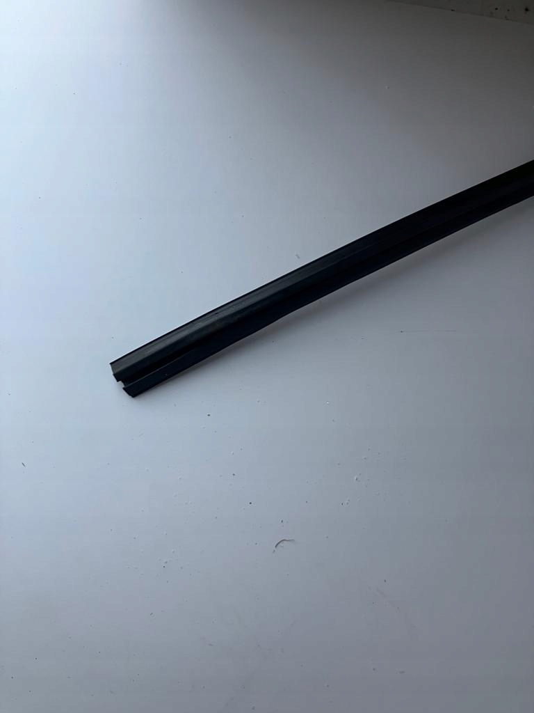 фото №5, Прокладка рамка скло двері правий перед volvo xc40