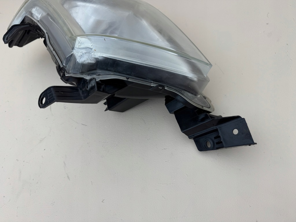 фото №14, Toyota hilux vii 7 лампа права передня правий перед 929655-t00a