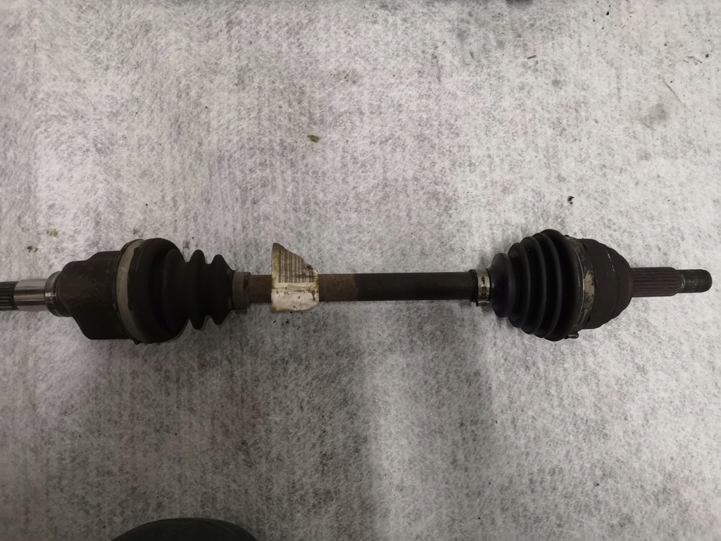 фото №1, Ford b-max b max приводной вал левая короткий 1.0 ecoboost