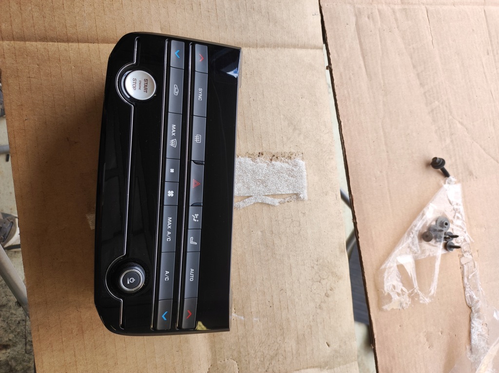 фото №1, Jaguar xf x260 - панель кондиціонера