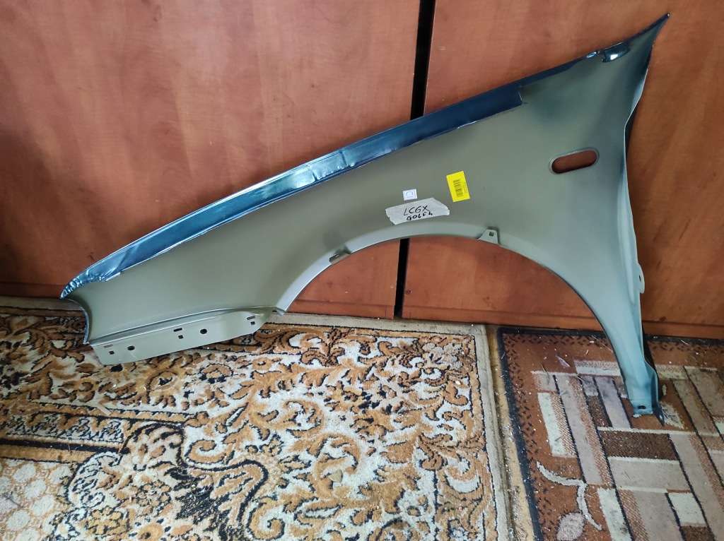 Крила правий перед volkswagen golf 4 lc6x Київ