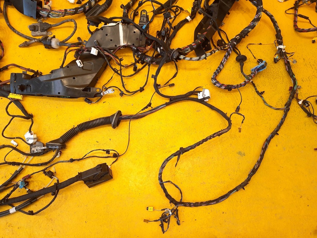 фото №11, Mercedes-benz gle w167 жгут электропроводка салона a1678211000