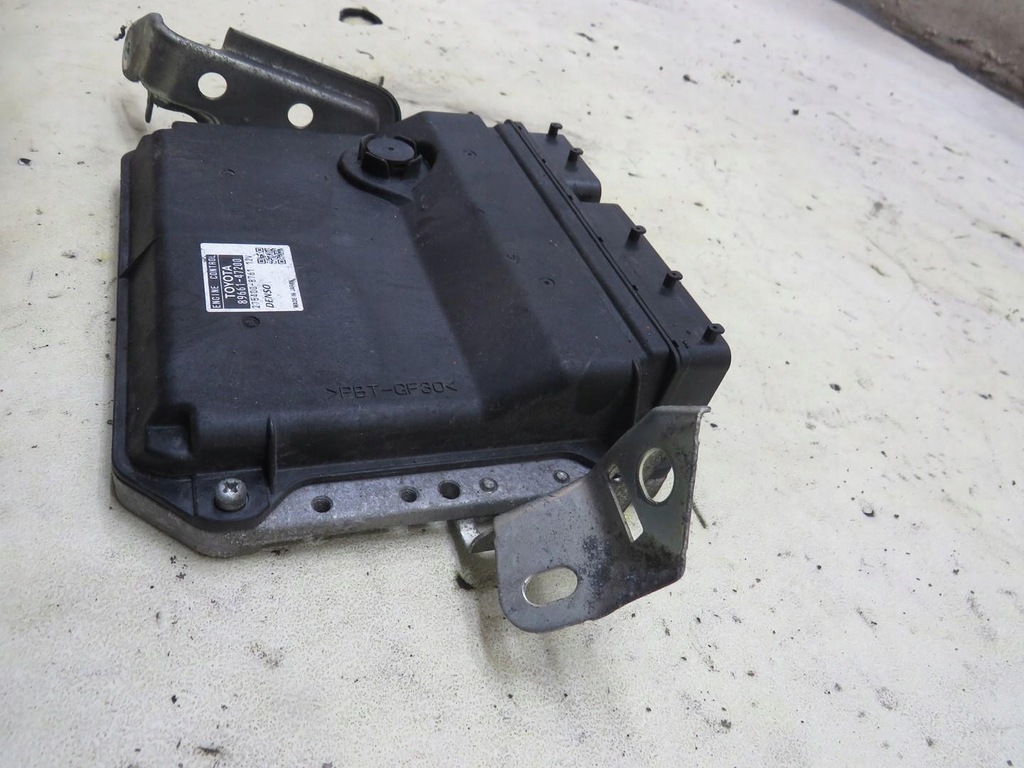 фото №6, Бортовой компьютер двигателя 89661-47200 1.8h toyota prius iii