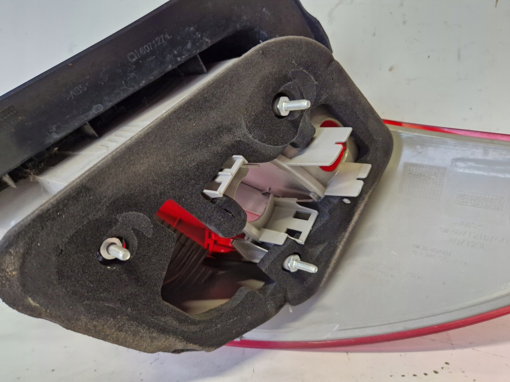 фото №7, Лампа левый задняя mercedes b-klasa w246 1.5 cdi