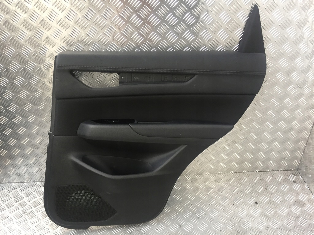 фото №1, Обшивка дверь левых задних kb8c6853x mazda cx5 ii