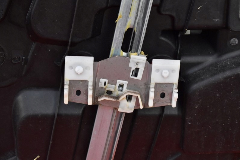 фото №10, Подъемник стекло левый перед eu 3m71-a045h17-a mazda 2 ii dy lift 05-07