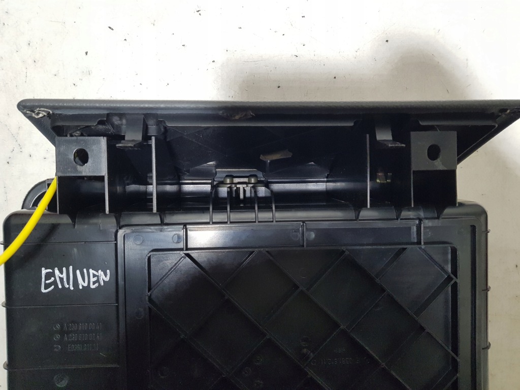 Бардачок полка mercedes sl r230 w230 2308100841 Цена