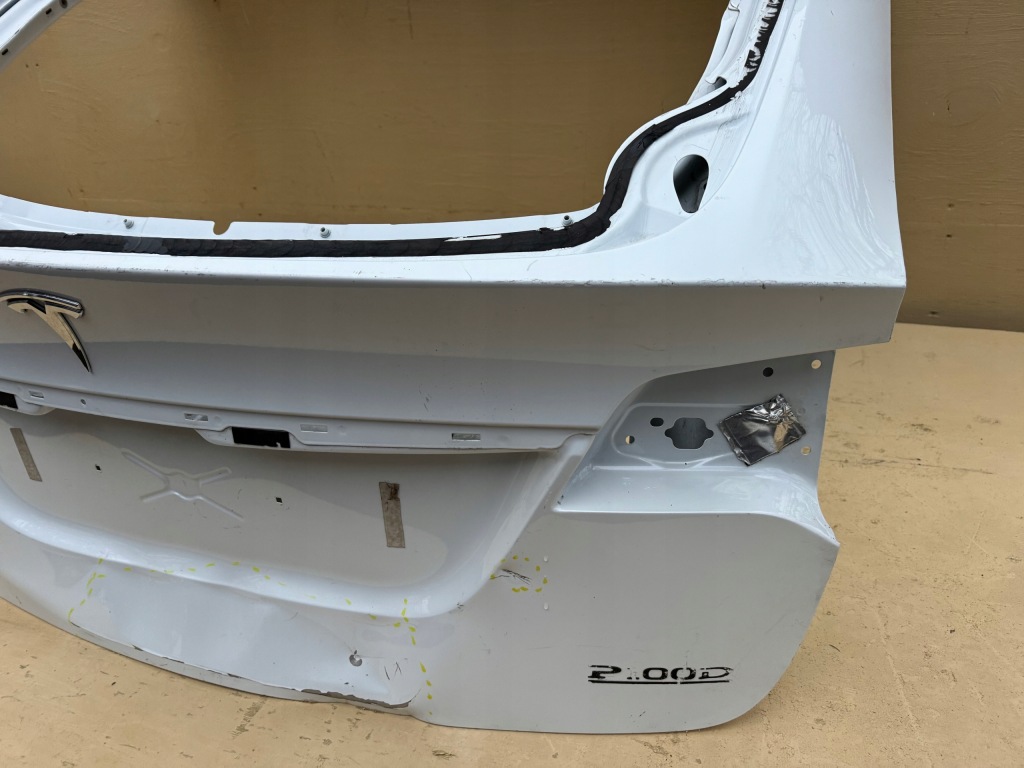 Tesla model x 16r- крышка багажника крышка багажника задний  задняя Киев