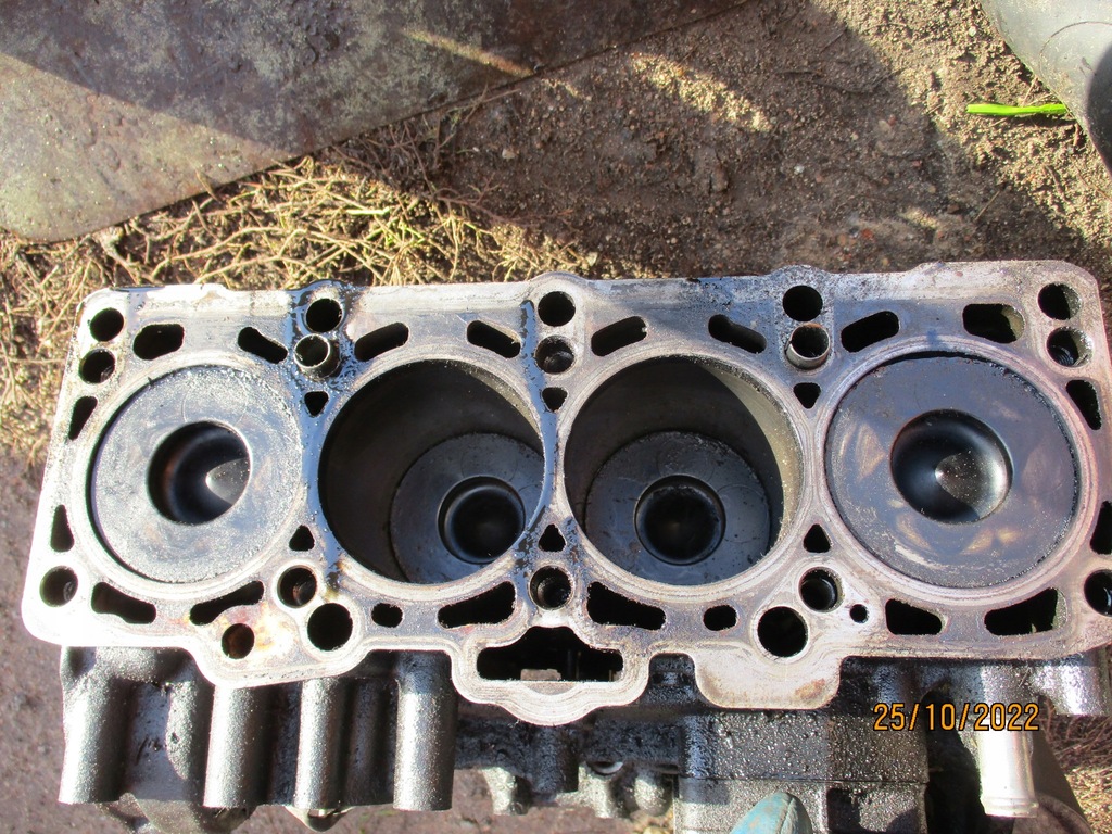 фото №8, Grandis passat 2.0 tdi 2006 r ,dół двигуна - блок wał поршні bsy