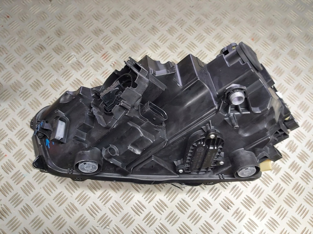 фото №7, Лампа права передня full led skoda scala 19r-