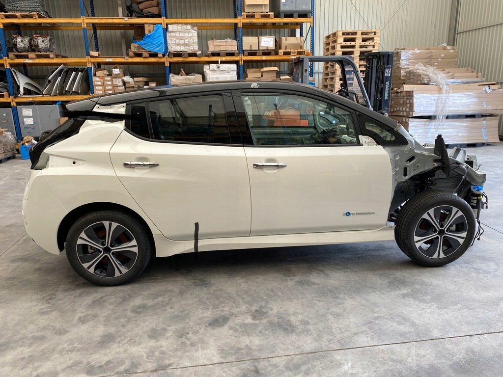 фото №1, Nissan leaf ii 2 2020 четверть крыло задняя задний r