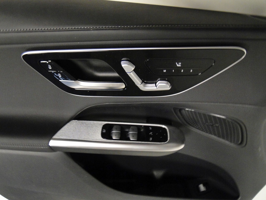 фото №7, Mercedes glc 254 x254 c254 amg обивка обшивка дверь левая передние 9h51