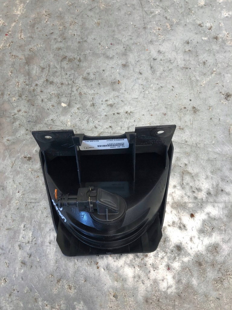 фото №3, Третий свет стоп dacia logan 8200211037