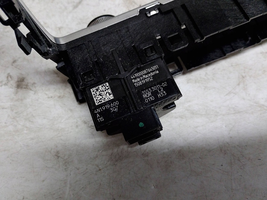 фото №6, Audi рамка радио кнопка запуск стоп 4n0905217 europa