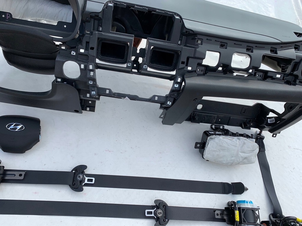 фото №6, Hyundai kona панель приладів панель приладів консоль подушки безпеки ремені