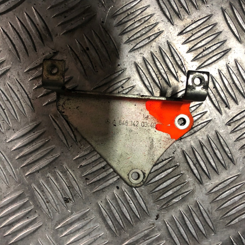 фото №1, Кронштейн підпора mercedes vito a6461420040