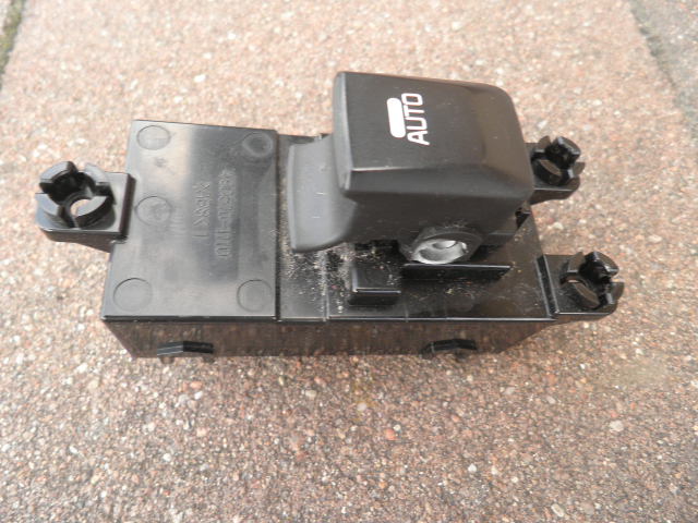 фото №1, Kia ceed ii 2012-2016---przełącznik вікон правий перед 93580-a2000