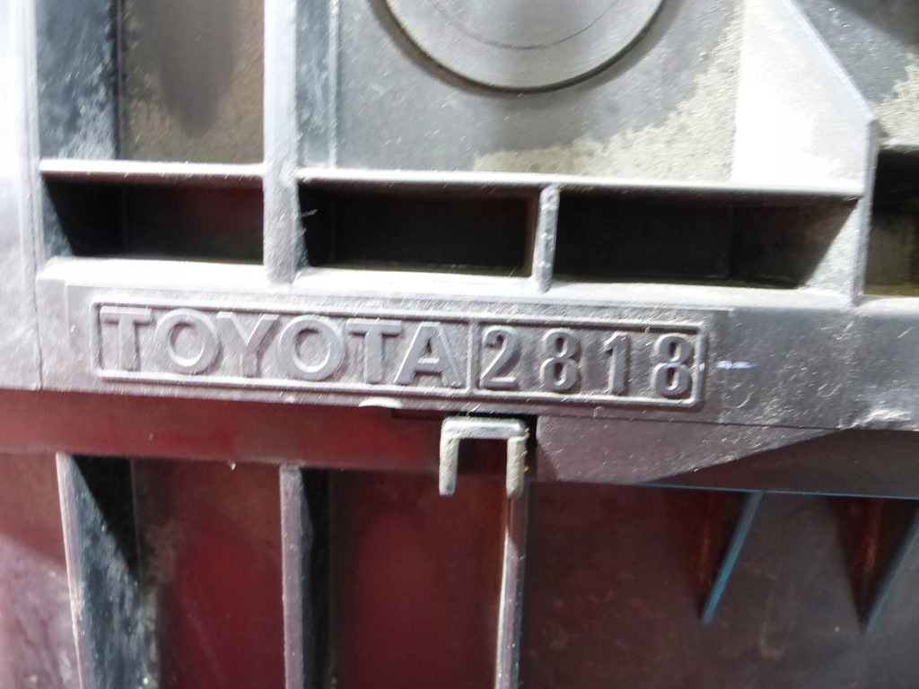 фото №8, Корпус фильтра воздуха avensis verso 2.0 vvti