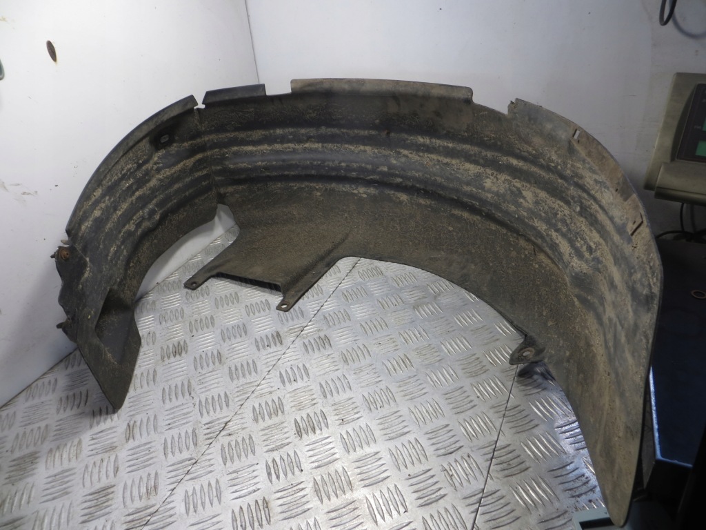 Купити Підкрилок ліва задній dodge caliber