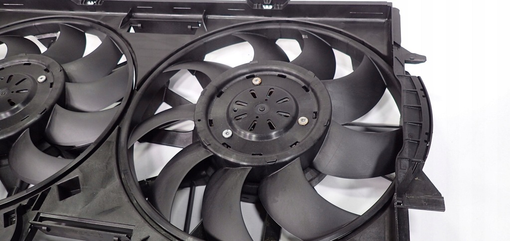 фото №12, Вентилятори радіатора a8 d4 4.2 tdi 4h0121003f