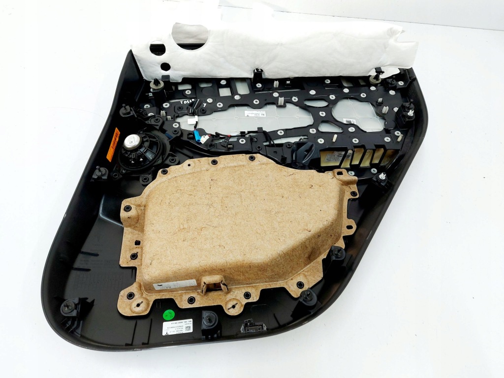 Tesla y 22r. обивка обшивка дверь левый задний  1697296-01-f с Разборки