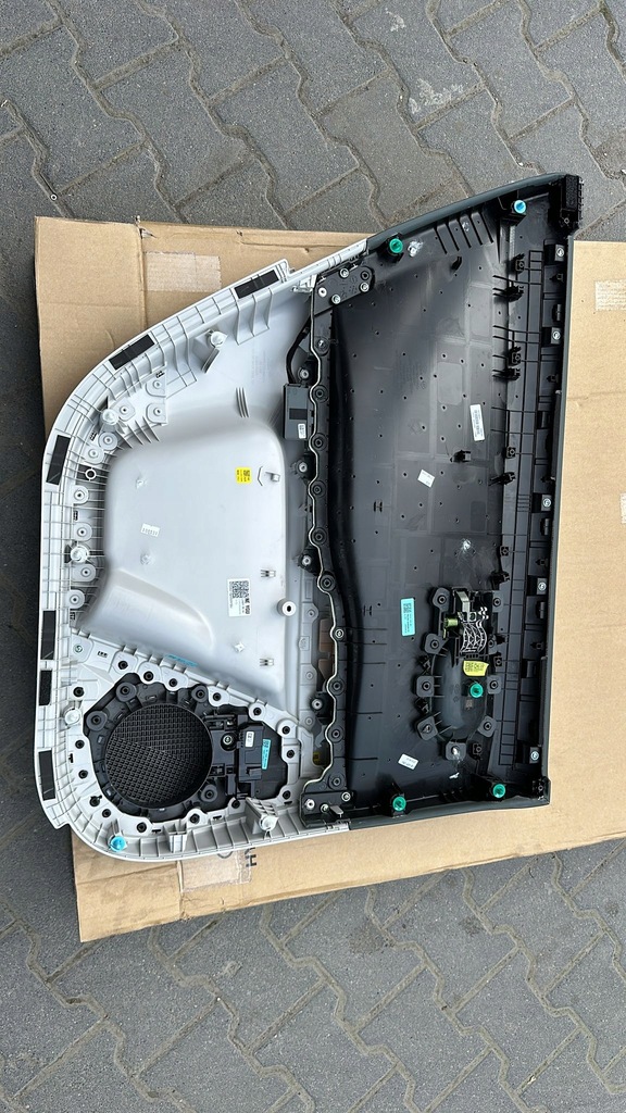 фото №4, Hyundai ioniq 5 2021- обивка дверь задняя правая