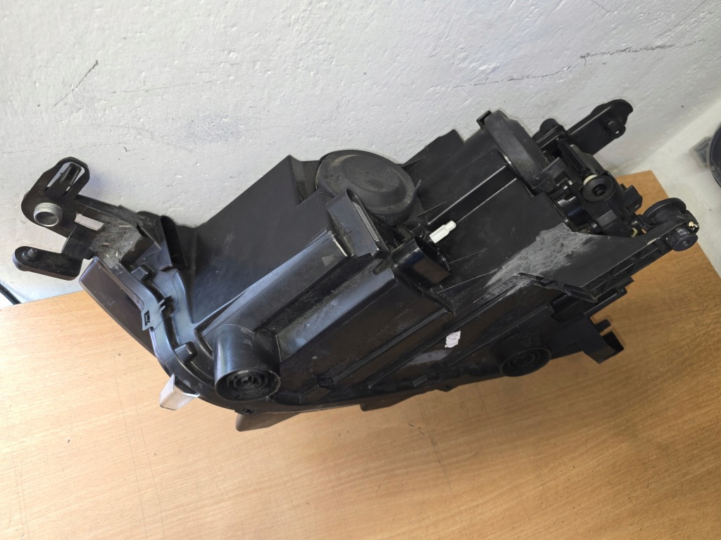 фото №7, Лампа права vw t-roc 2ga 2ga941006a звичайна europa