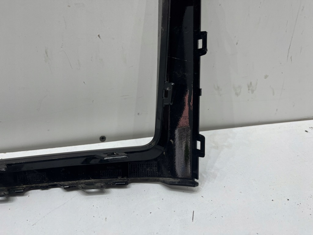 Bmw ix i20 молдинг решётка бампера перед передняя правый  5a0b946 Киев