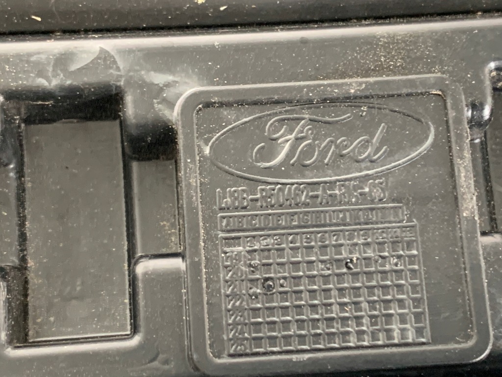 фото №13, Ford mustang mach-e молдинг крыша правая оригинал