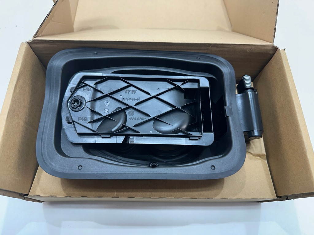 фото №1, Заливна горловина пального кришка bmw x1 f48 7359171 nowa