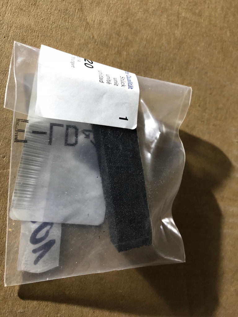 фото №1, Уплотнение стекло mercedes r w251 оригинал nowe