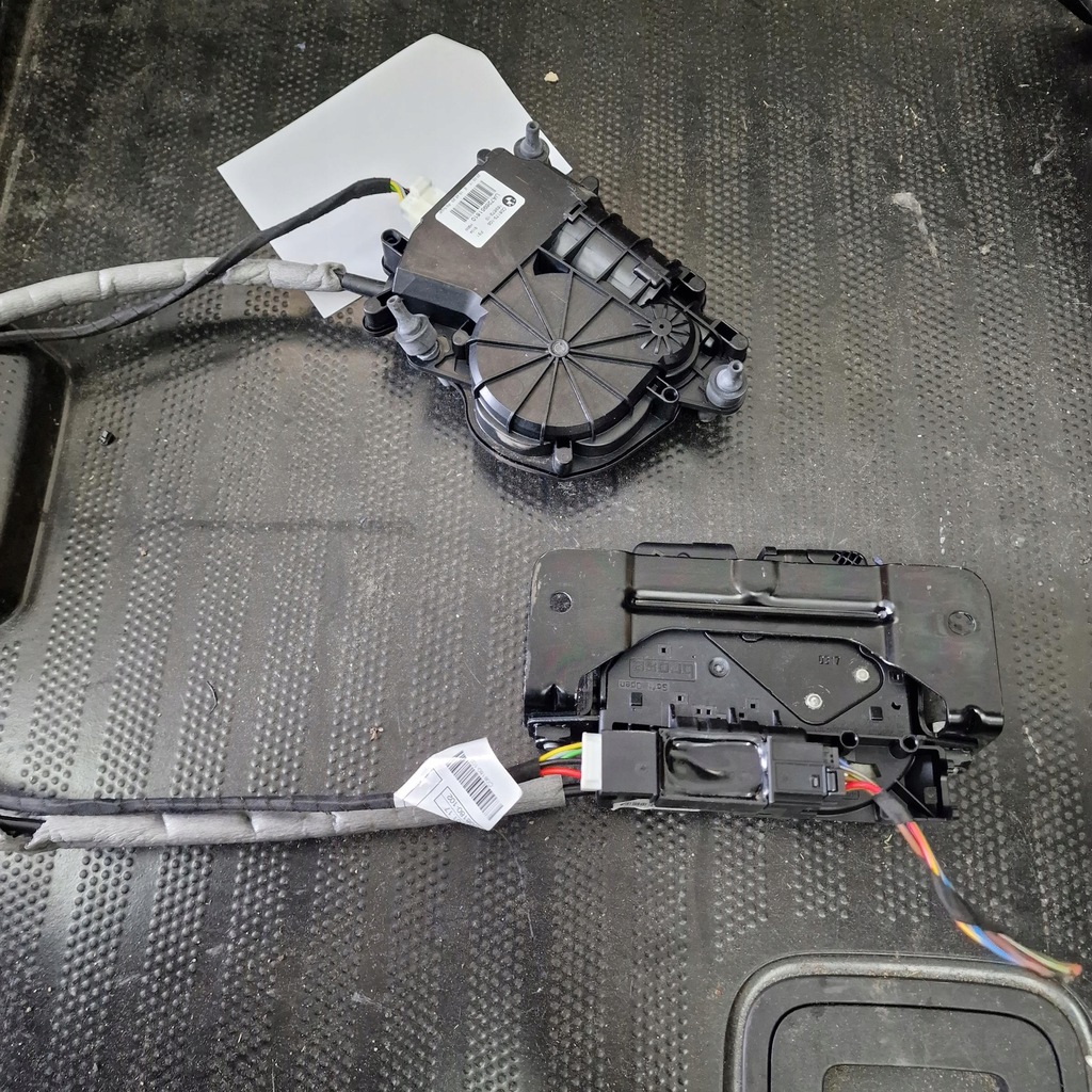 фото №1, Замок доводчик кришки bmw 4 f36 912935