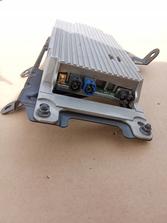 фото №5, Bmw f10 f11 seria 5 - усилитель тюнер радио