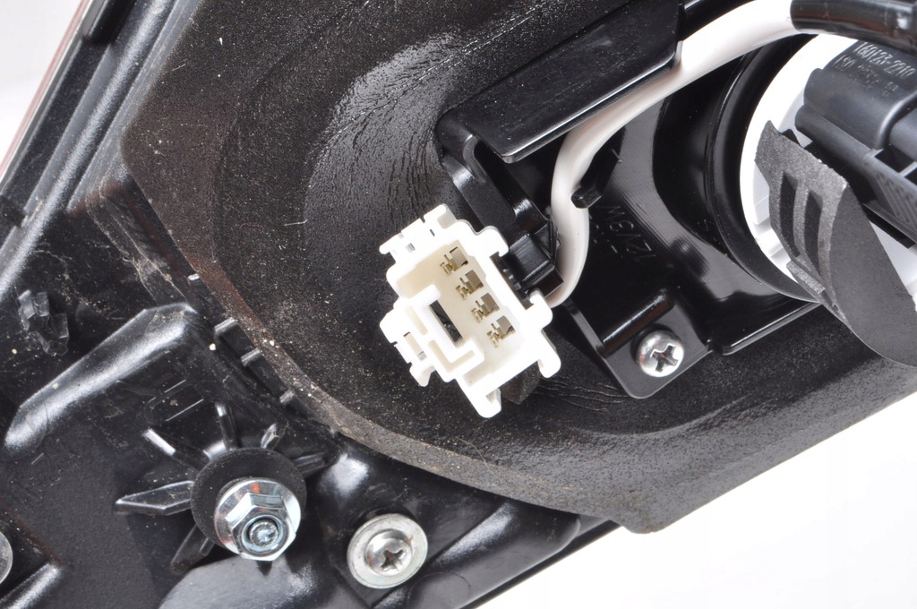 фото №11, Honda hr-v iii лампа права задня w кришка 2023