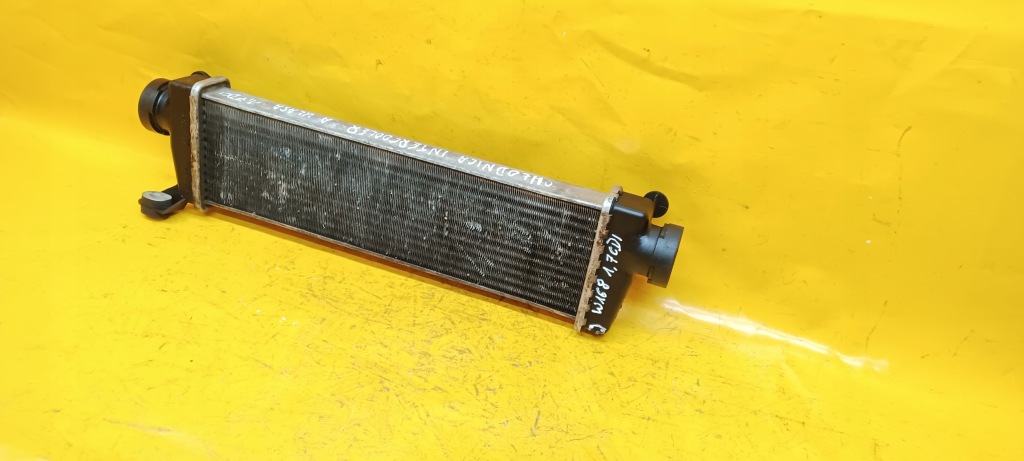 Радиатор интеркулер a-klasa w168 a1685000000 1,7d Киев