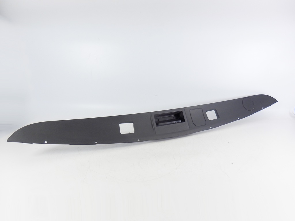 фото №1, Молдинг крышки кнопка mercedes c218 x218