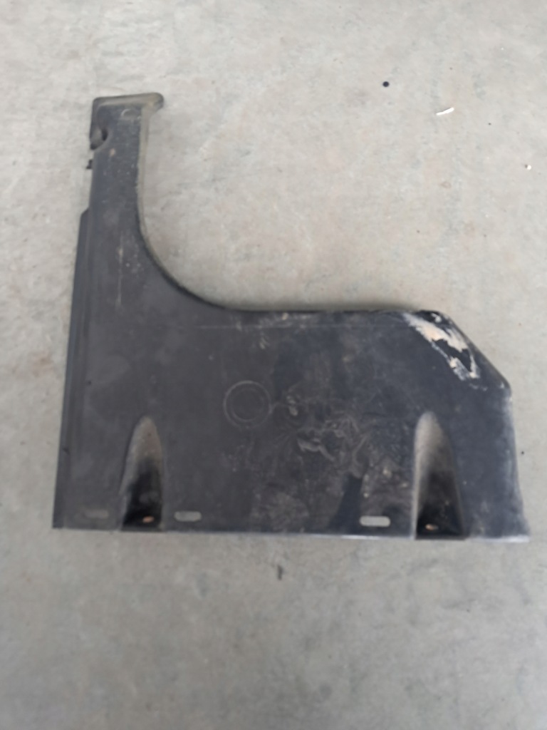 Купити Накладка підвіска mercedes w124 1245242330