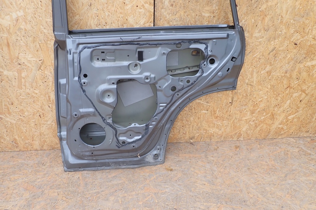 фото №9, Suzuki grand vitara ii 05- дверь правое задняя