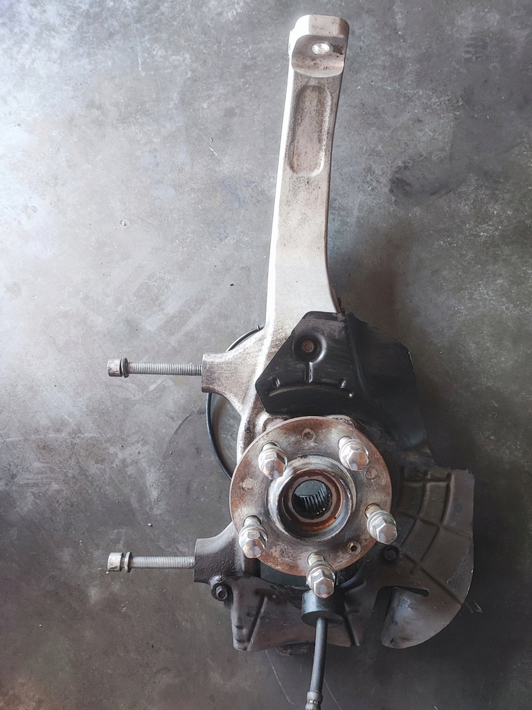 фото №1, Maserati levante ступиця поворотний кулак ліва 6701068730