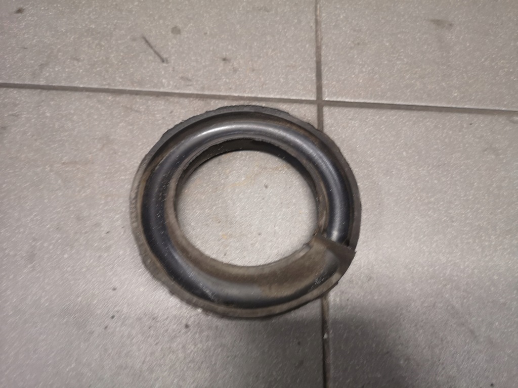 фото №1, Гумовий елемент пружини задня vw touareg 7l0411189