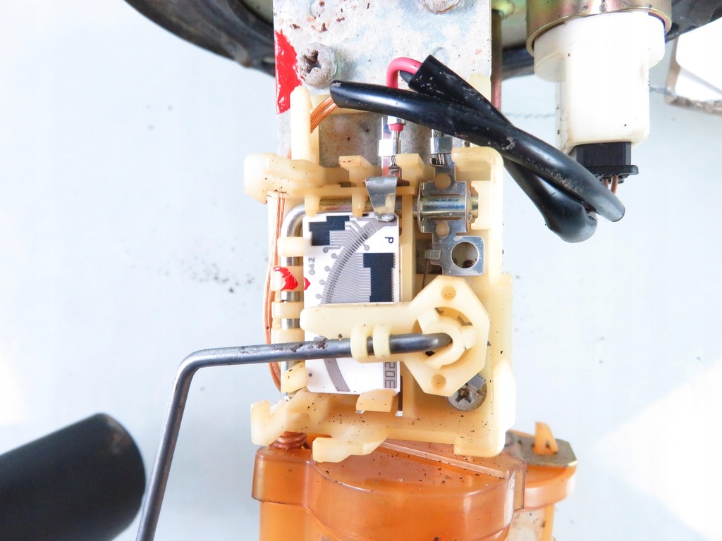 фото №2, Поплавок mitsubishi space runner ii 2.4 gdi