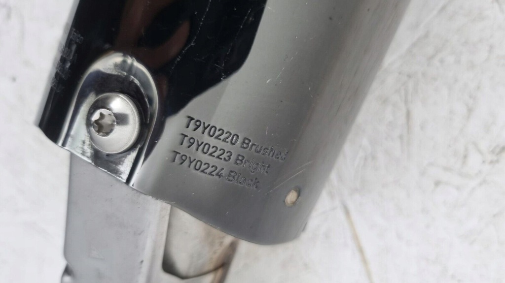 Porsche cayenne 3 9y turbo sport 2019- наконечник глушника ліва 9y0253823bs в Україні